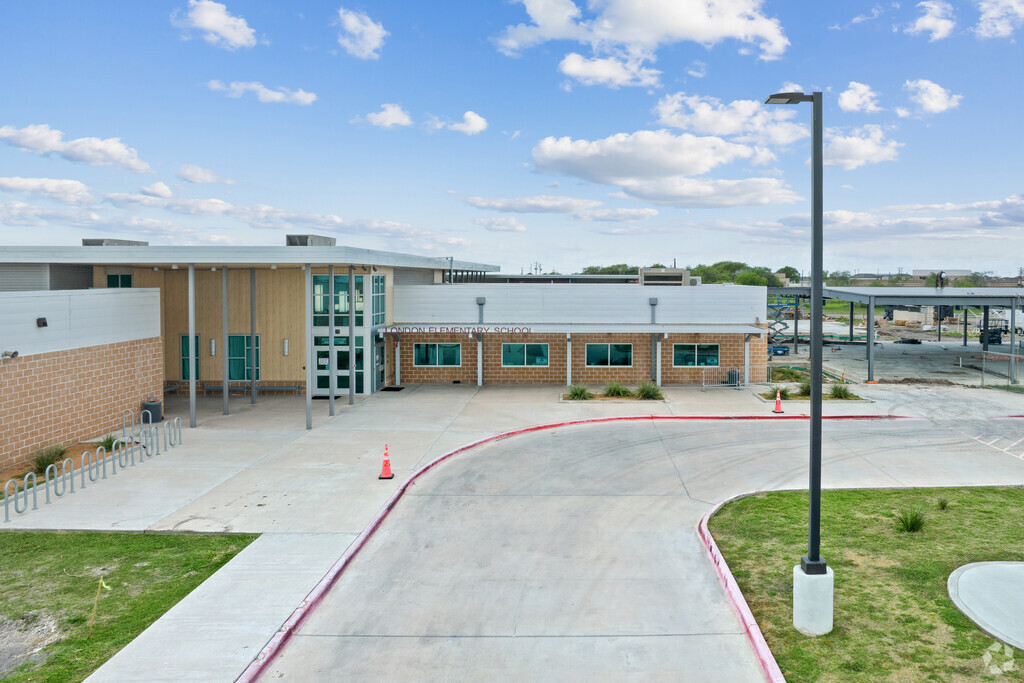 London Elementary School, Corpus Christi TX Rankings & Reviews - Homes.com