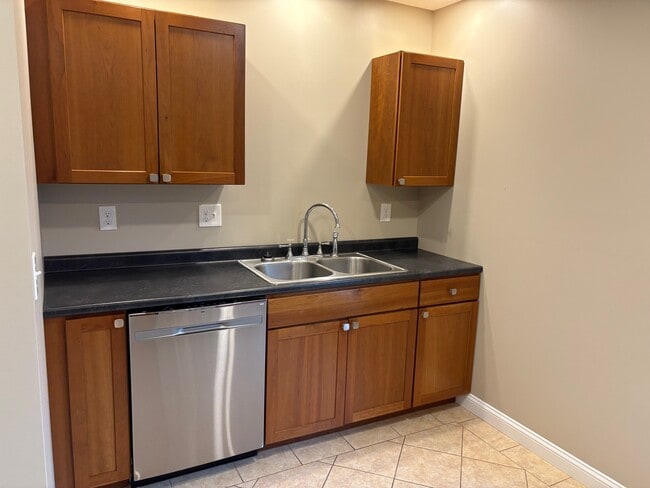 9 Woodduck Ln unit 2, Pittston, ME 04345 - photo 3