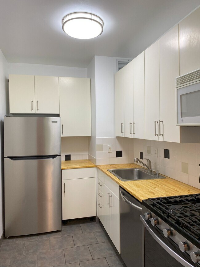 Cleveland Terrace Condominiums unit 511, Washington, DC 20008 - photo 7