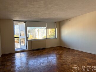 80 Monmouth St, Brookline, MA 02446