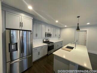 54 Taylor St, Boston, MA 02122