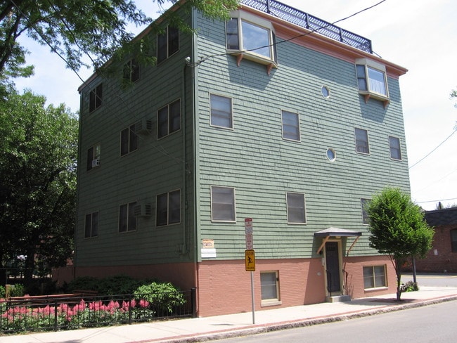33 Medford St unit 3, Chelsea, MA 02150 - photo 2