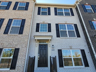 6680 Halsey St, Zionsville, IN 46077