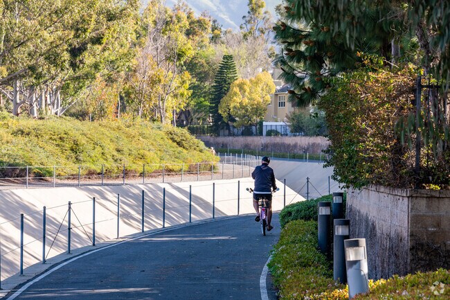 Tustin Ranch residents love to walk, run, and bike on the Peters Canyon Trail.