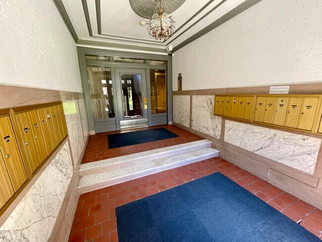 141 Englewood Ave unit 1, Brighton, MA 02135 - photo 7