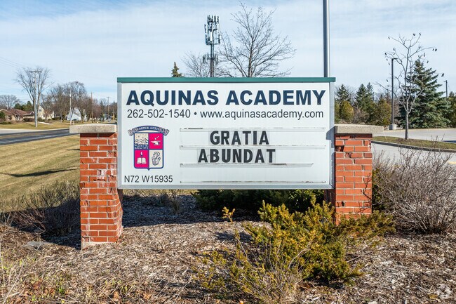 Parents in Menomonee Falls, WI can send their children to Aquinas Academy.