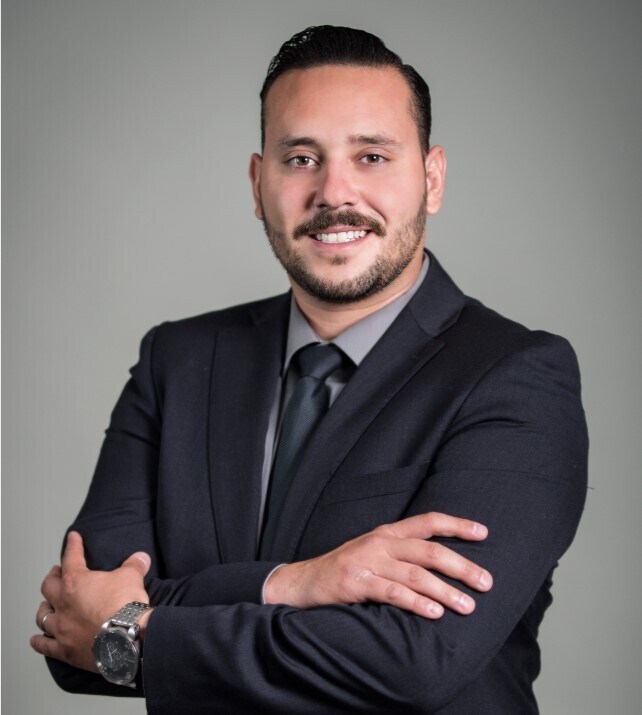 Carlos Flores
