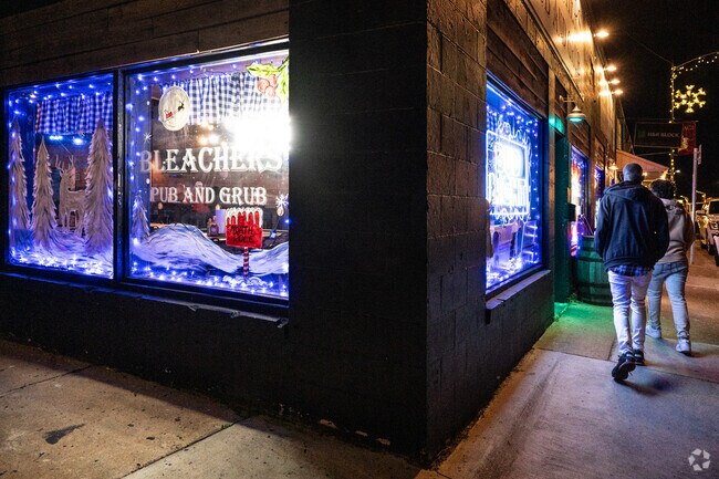Bleacher's Pub & Grub is an active Chattahoochee eatery with billiard's and nightly activities.