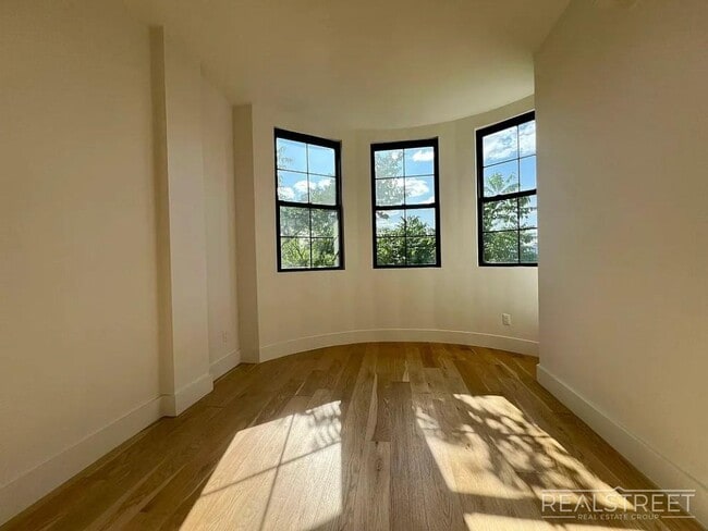 2553 Bedford Ave unit 4B, Brooklyn, NY 11226 - photo 4