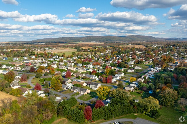 Guilford is within commuting distance of Chambersburg.