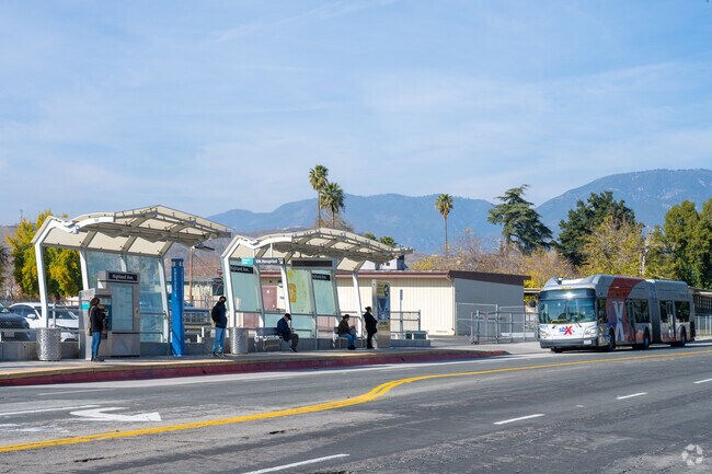 There are convenient public transportation in Arrowview.