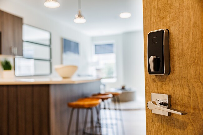 CENTURION IRONBOUND, Newark, NJ 07105 - photo 7