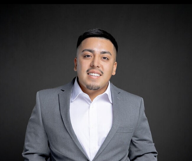 Agent Photo