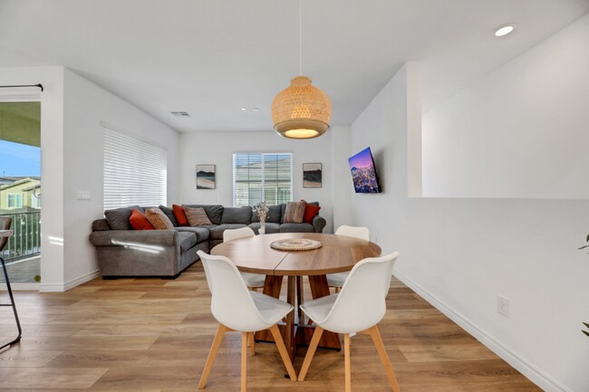 20 Barbara Ln, Las Vegas, NV 89183 - photo 7