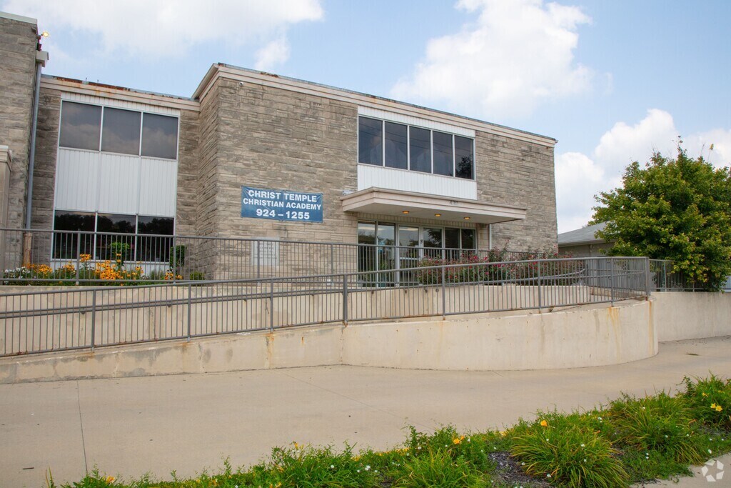 Christ Temple Christian Academy serves students in the Near Northwest community.
