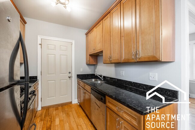 4548 W George St unit 45483, Chicago, IL 60641 - photo 2