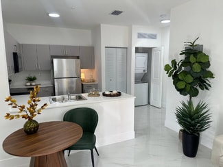 1453 W 29th St, Hialeah, FL 33012