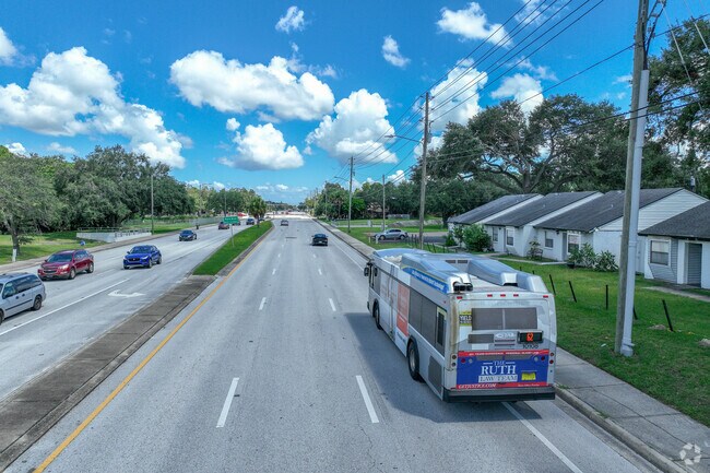 Transit is available on the main throughways in Bardmoor.