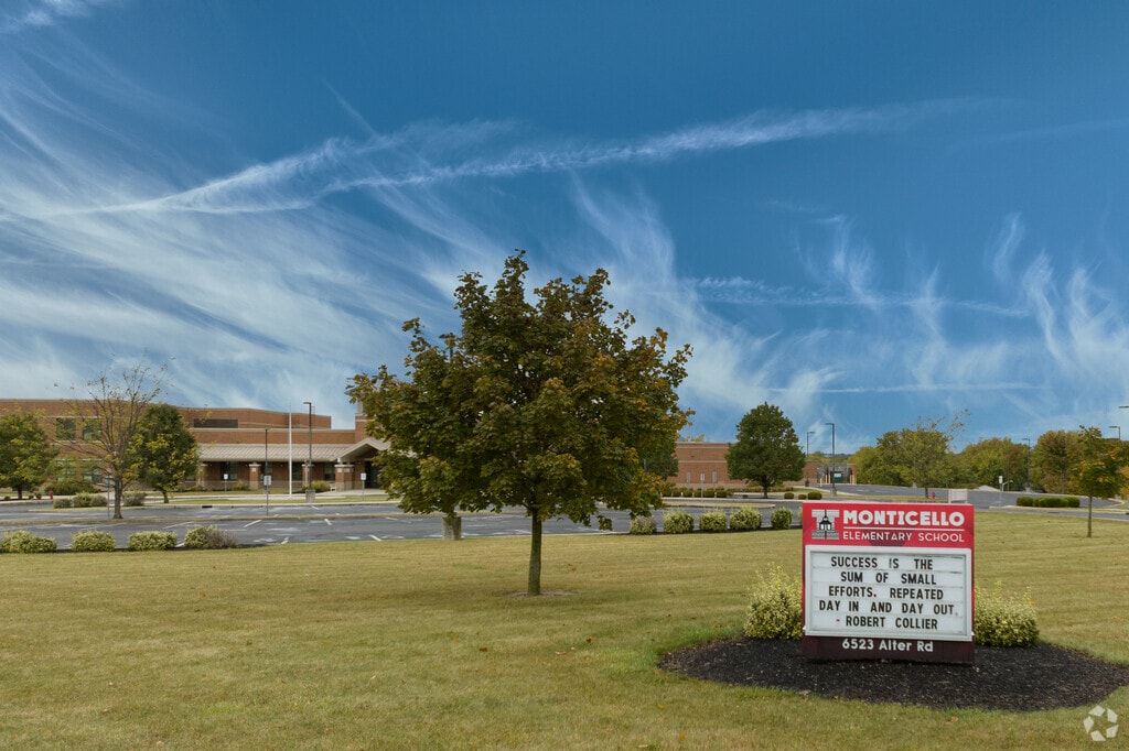 Monticello Elementary School is an average school with a student to teacher ratio of 18 to 1.
