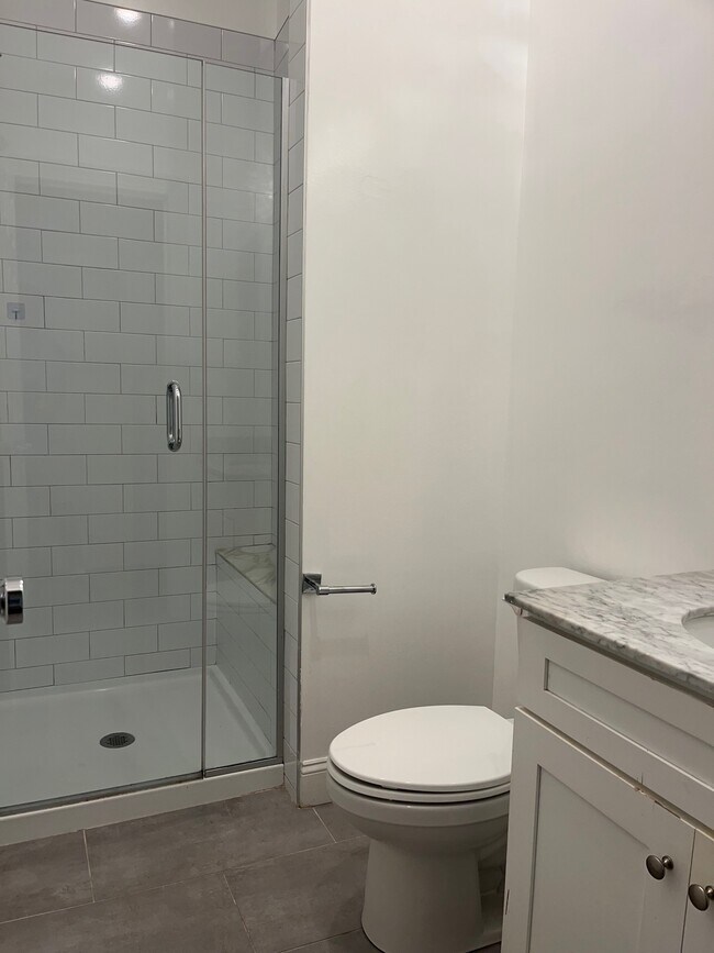 506 Boston Post Rd unit 101, Orange, CT 06477 - photo 6