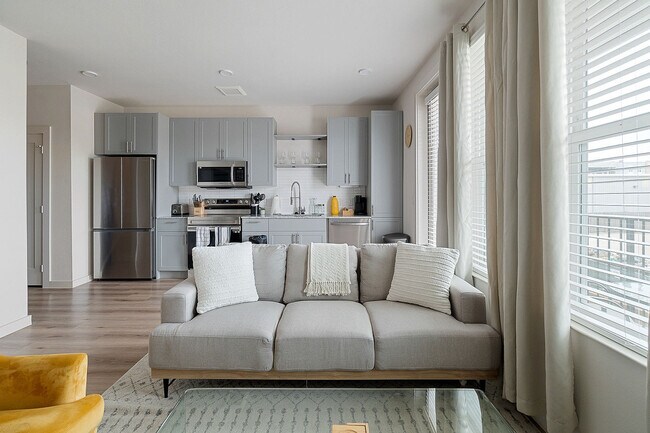 2232 Empire Central unit ID1018240P, Dallas, TX 75235 - photo 2