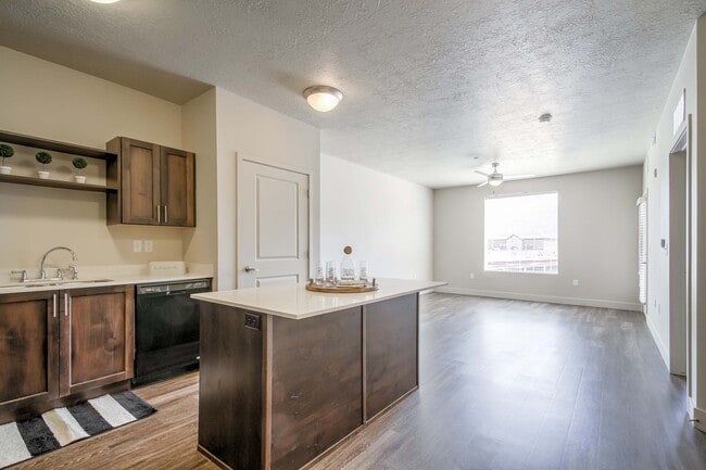 Canyon View Crossing, Orem, UT 84097 - photo 4