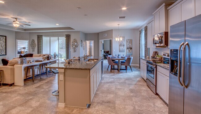 10422 Charlotte Dr unit 36202947, Parrish, FL 34219 - photo 4