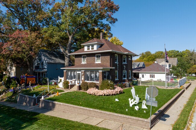 A classic American Foursquare, standing strong in Park Hill’s historic neighborhood.