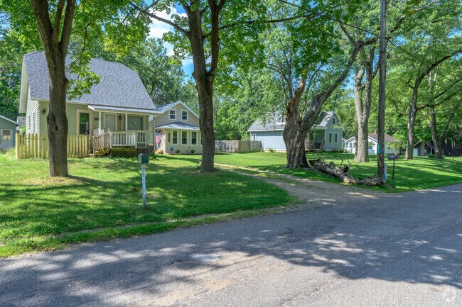 Oakwood features Dutch Colonials, bungalows, and Gablefront-style homes.
