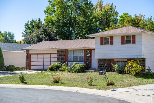 With its charming split-level homes, Miramonte is one of Broomfield’s most inviting neighborhoods to call home.