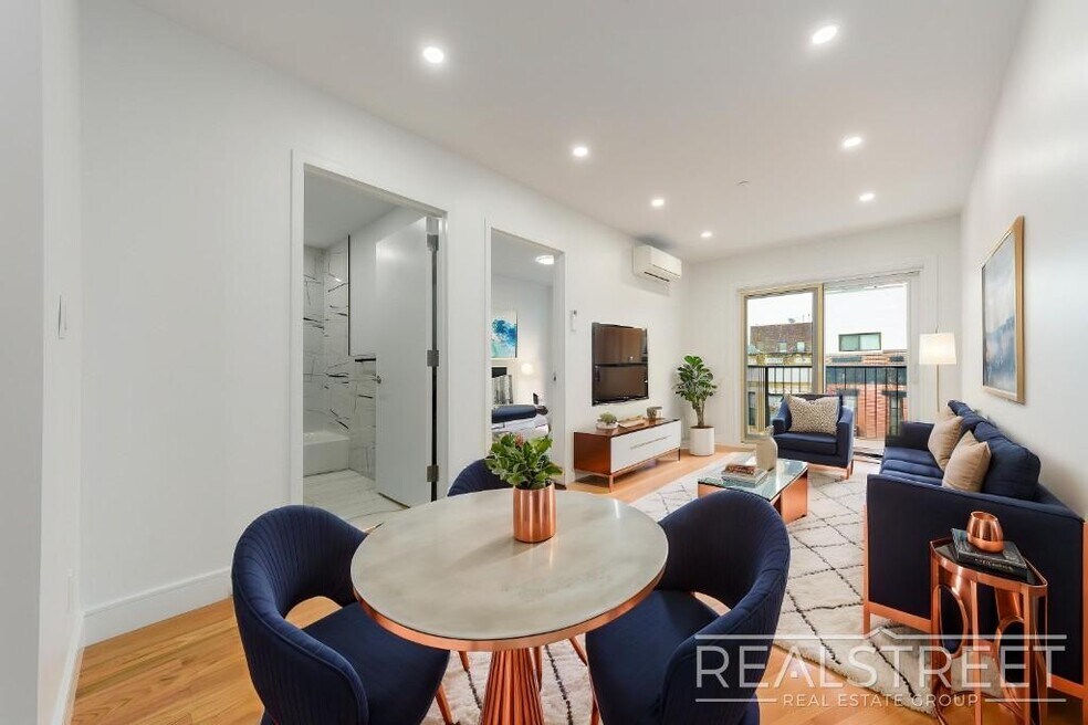 New 1 Bedroom with Private Balcony, In-Uni...