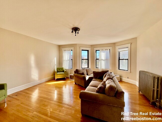225 Chestnut Hill Ave unit 3, Boston, MA 02135 - photo 2