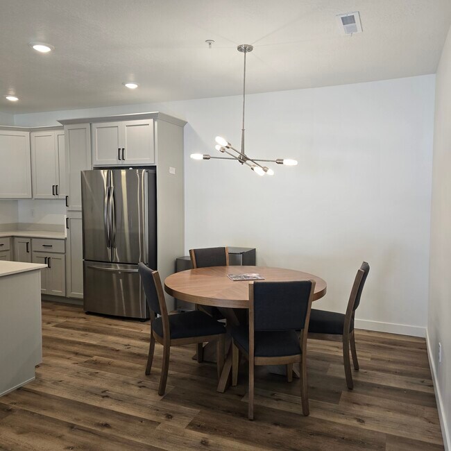 2342 E 830 S unit 26, Spanish Fork, UT 84660 - photo 2