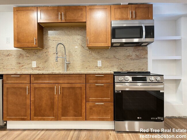 688 Parker St unit 1, Roxbury Crossing, MA 02120 - photo 2