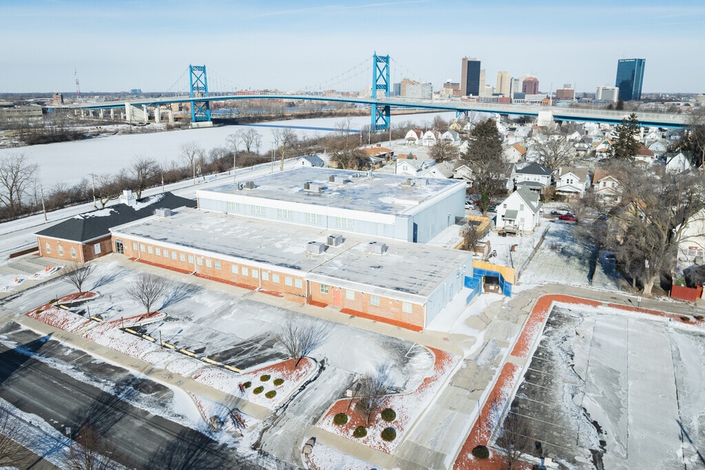 L Hollingworth School sits along The Maumee River.