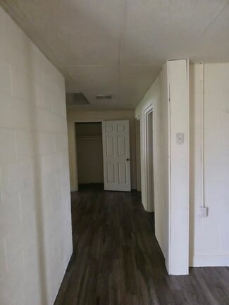 201 2nd Ave N Unit Apartment 3, Dallas, WI 54733