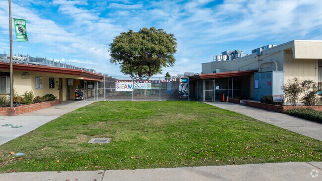 Benito Juarez Elementary School in Serra Mesa offers an outstanding education.