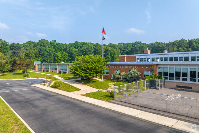 Landscaped front entrance area of Stony Brook Elementary School.