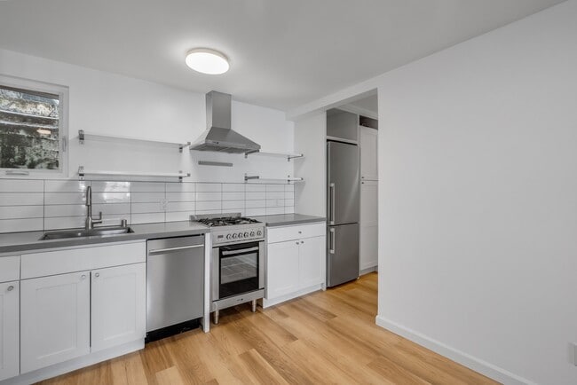 22 Montezuma St unit 22A, San Francisco, CA 94110 - photo 6