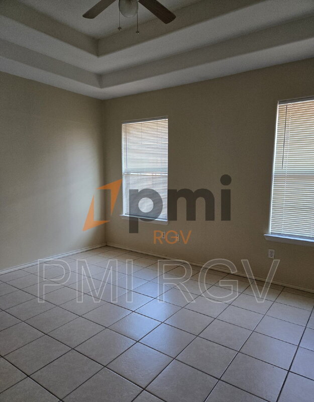 3704 S Wyndham Ave unit D, Pharr, TX 78577 - photo 3