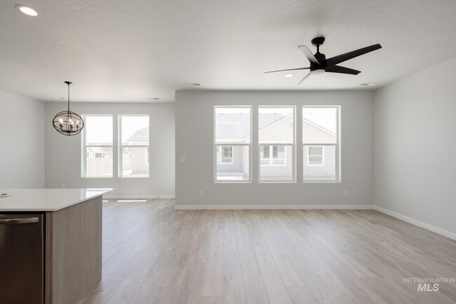 611 W Snowy Owl St, Kuna, ID 83634 - photo 2