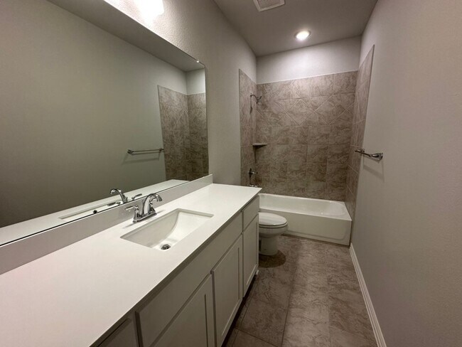 1232 Sabine River Ln, Springtown, TX 76082 - photo 6