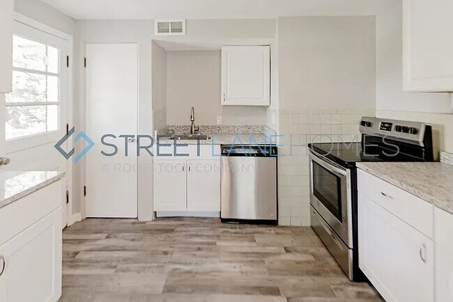 6949 Pasadena Blvd, Saint Louis, MO 63121 - photo 5