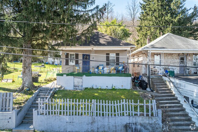 Being situated near South Mountain calls for homes to have long stairs leading to the street.