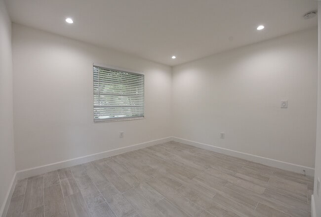 Gardens of Pinecrest, Pinecrest, FL 33156 - photo 7