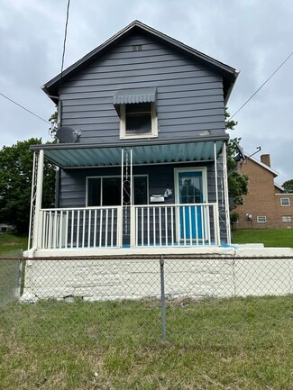 1127 Wallis Ave, Farrell, PA 16121