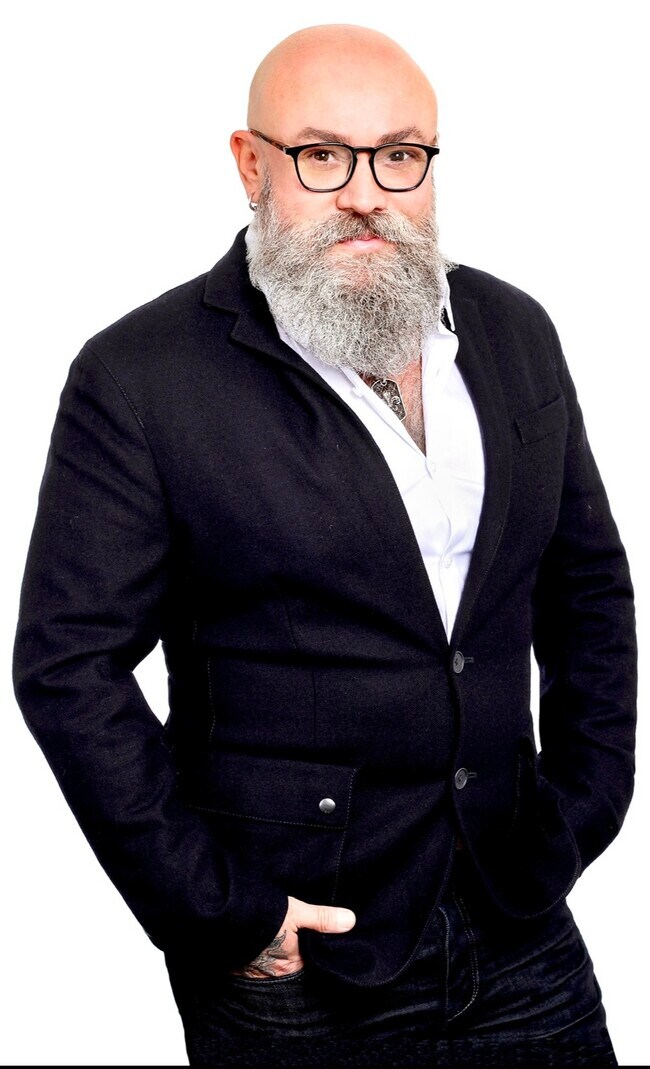 Agent Photo
