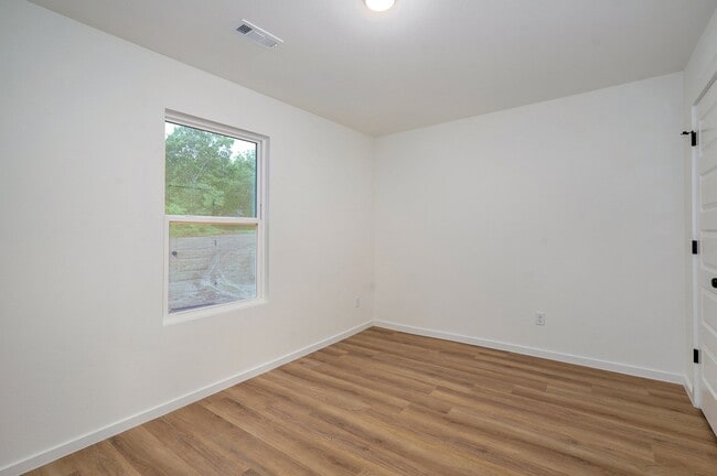 1325 E Valley St, Joplin, MO 64801 - photo 4