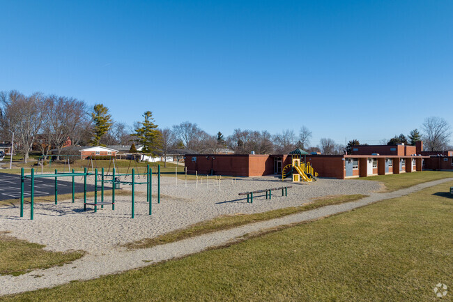 Englewood Hills Elementary School provides a plethora of playground equipment for students.