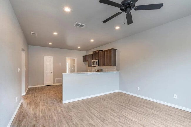 523 North St, Gladewater, TX 75647 - photo 3